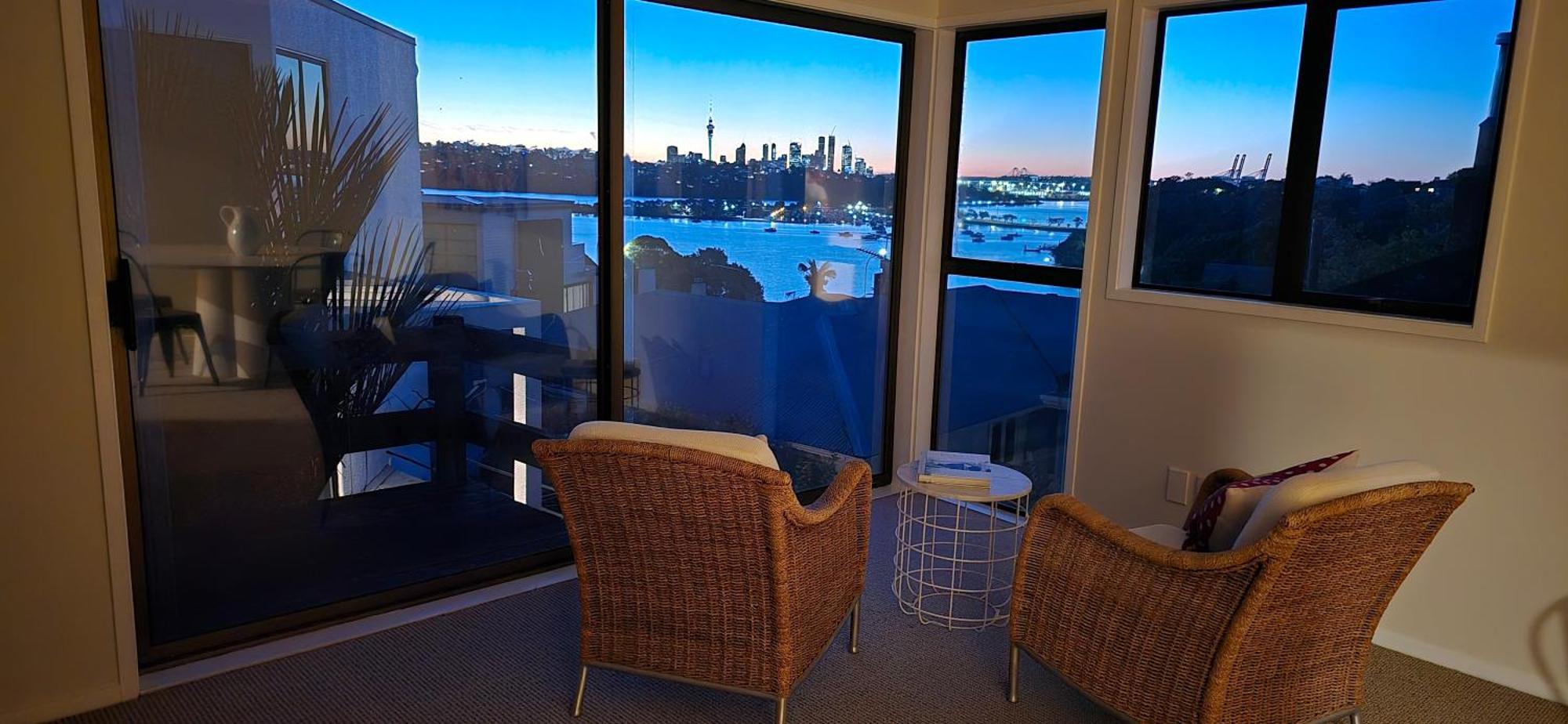 2 Bedroom Home, City And Sea Views Auckland Bagian luar foto